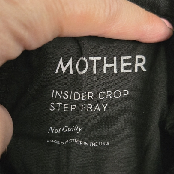 Mother Black Insider Crop Step Fray Jeans Size 26 - Picture 7 of 8